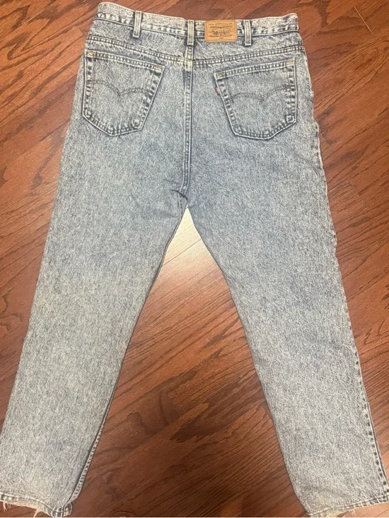 Rare Vintage Acid Wash Levi’s with a Leather Patch 1991 - Picture 3 of 11